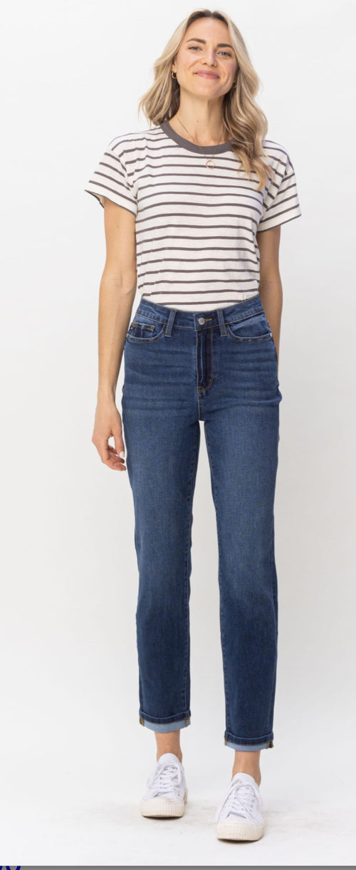 Judy Blue Catch Me Cuffin' Boyfriend Jeans