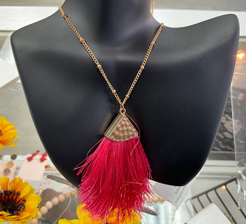 Feather jazz necklace